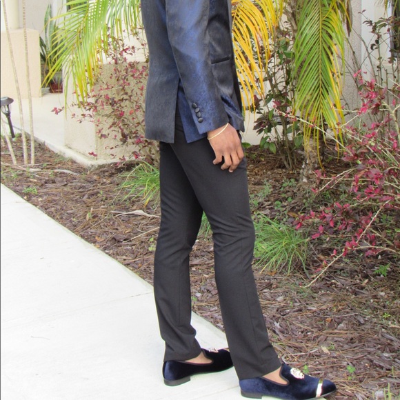 Complete Prom Suit 🕺🏾 - Picture 2 of 3